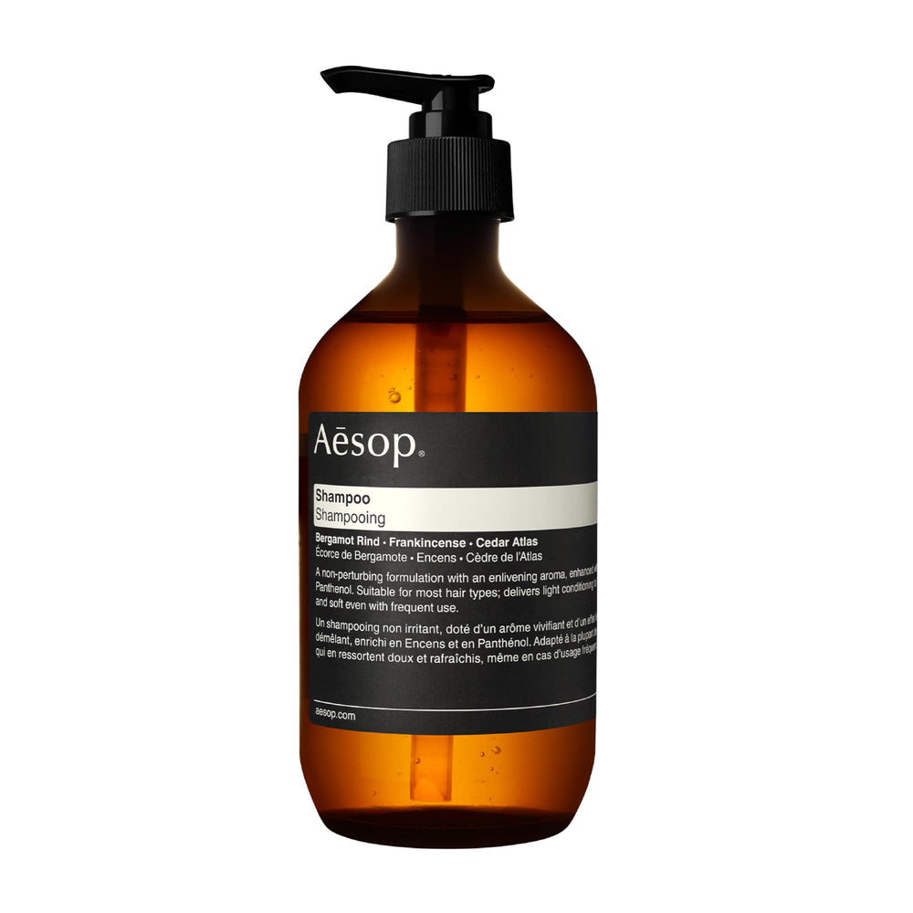 Shampoing Aesop: bouteille bergamote encens cèdre Atlas, vue produit et parfum.