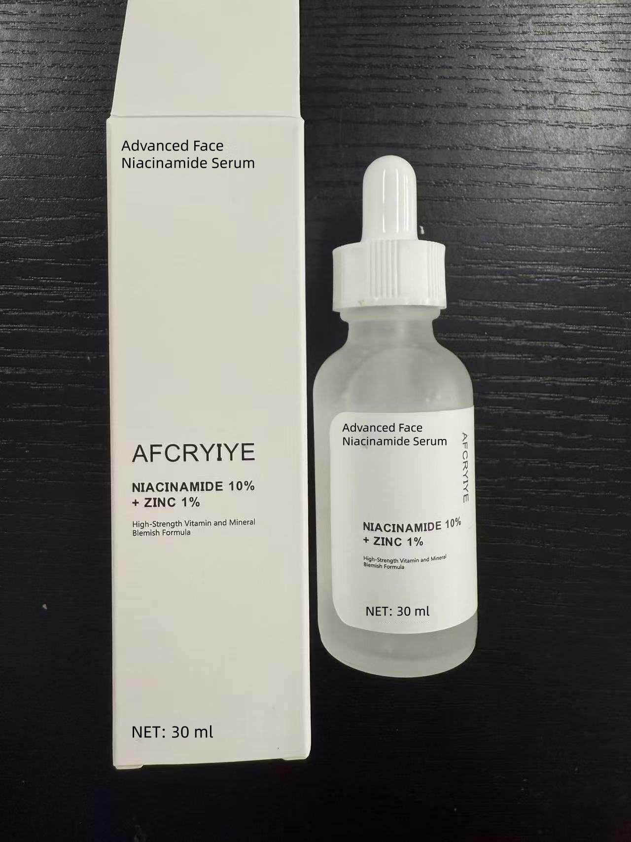 AFCRYIYE Niacinamide 10% + Zinc 1% – système anti-imperfections adapté à une routine quotidienne.