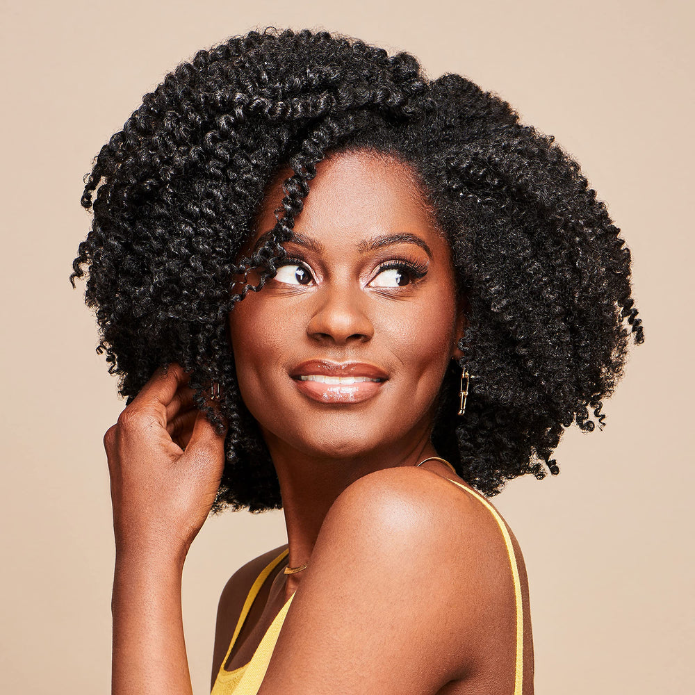 Ingrédients naturels sans parabènes ni sulfates pour cheveux plus sains.