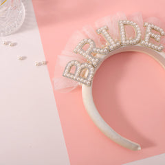 Agkvw motif BRIDE perles et strass: touche romantique pour le moment nuptial.