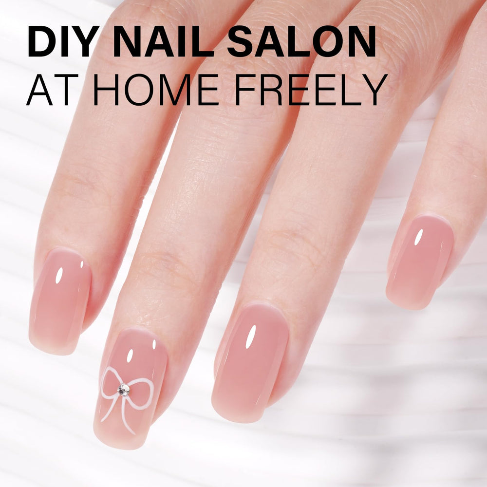 Application fluide du vernis gel Nude Pink AILLSA sans bulles.