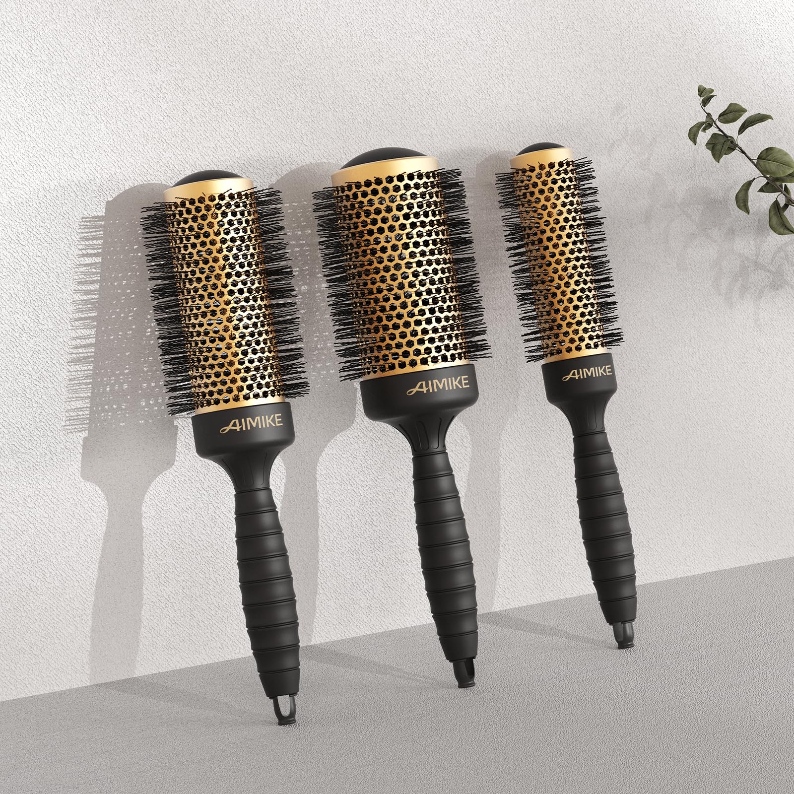 Utilisation sur cheveux mi-longs avec volume et ondulations.