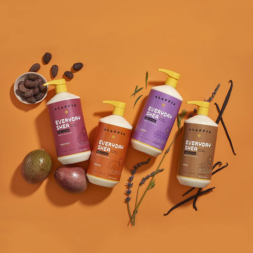 Utilisation quotidienne sur mains et corps avec Alaffia Everyday Shea pour une peau souple.