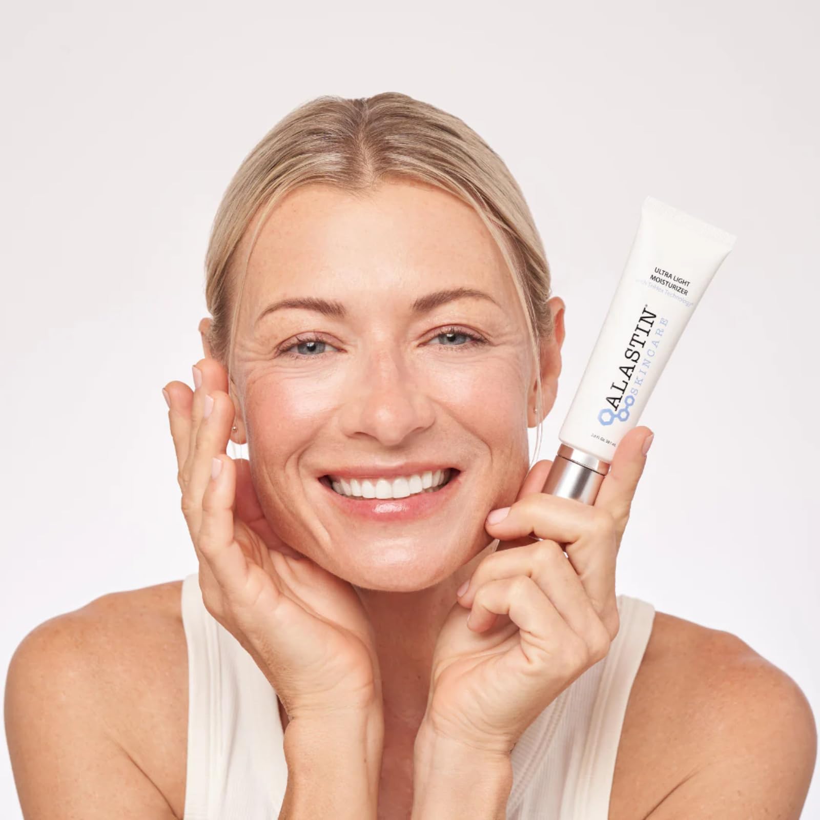 ALASTIN Skincare – emballage 60 ml, pratique à emporter.