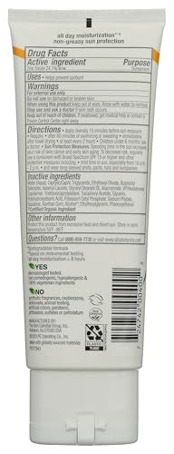 Alba Botanica lotion solaire minérale SPF50, texture légère prête à l'emploi.