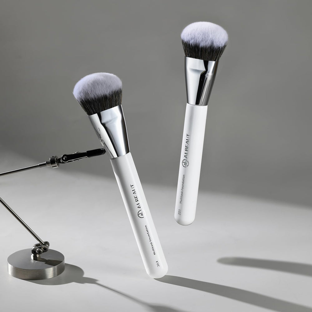 ALBEAUT 201 brosse fond crème angulaire facilite le contouring précis et naturel.