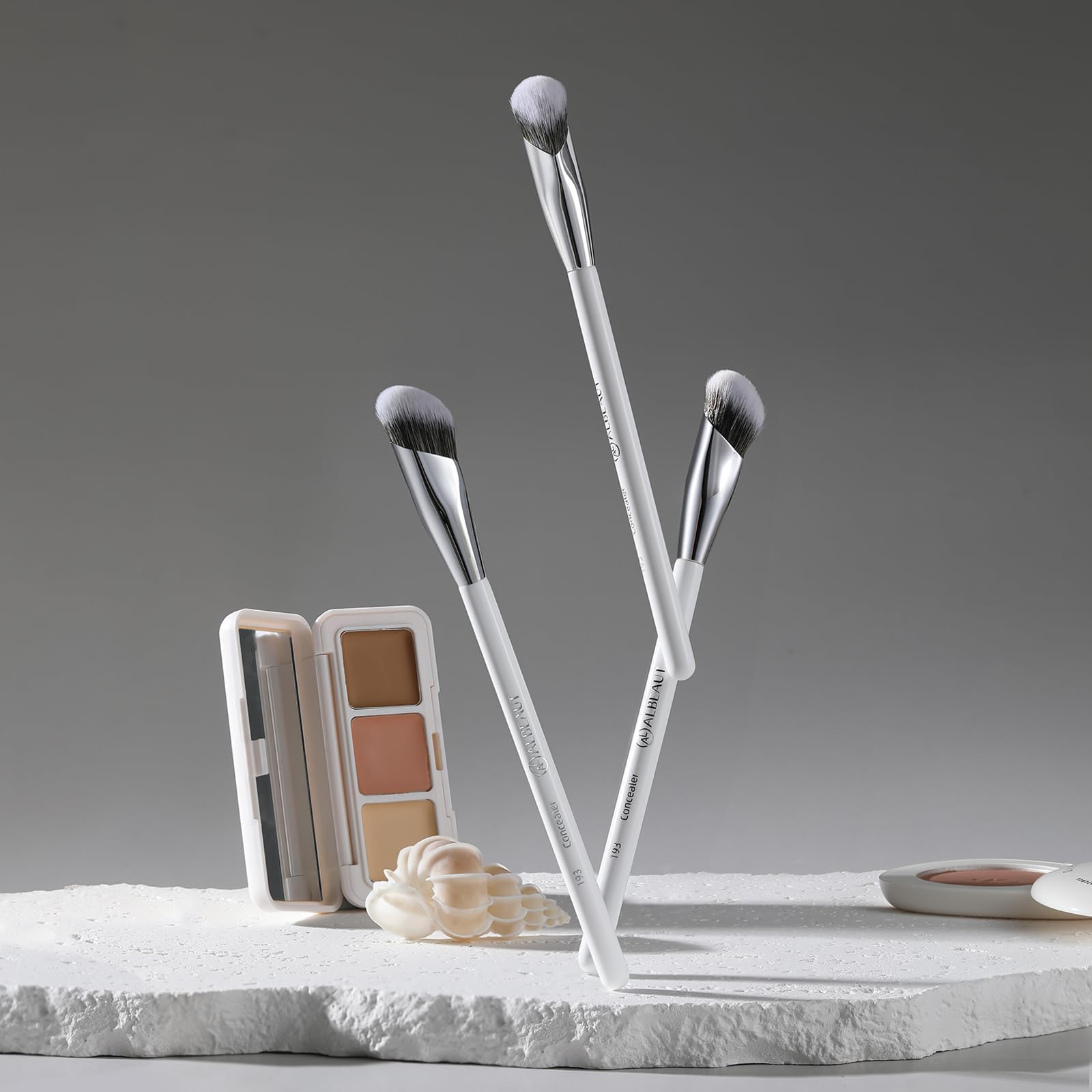 ALBEAUT pinceau concealer angulaire – prise en main ergonomique et entretien simple.