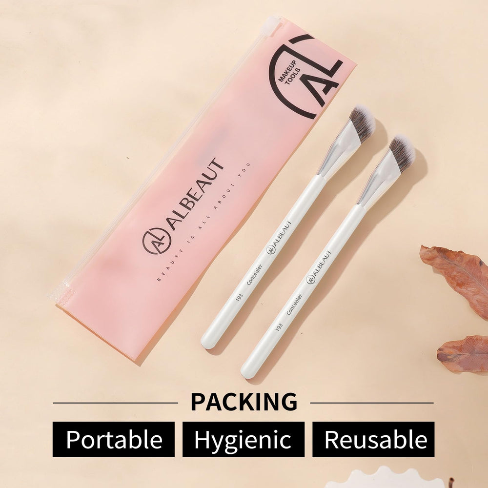 ALBEAUT pinceau concealer angulaire – poignée en bouleau pour une prise en main confortable.