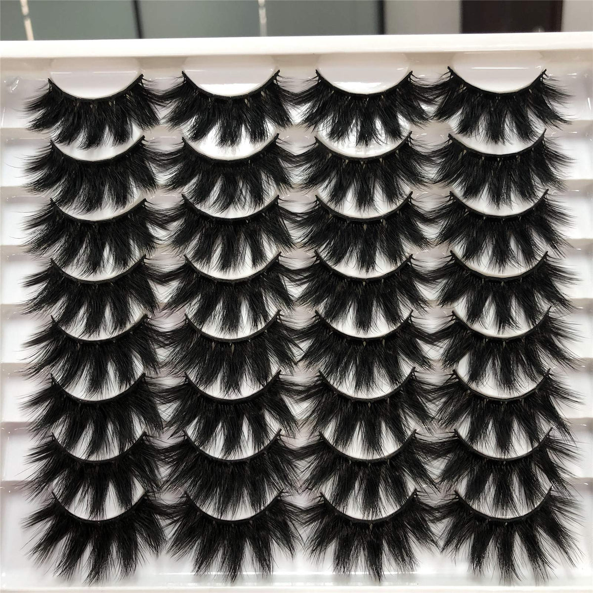 ALICROWN Dramatic Eyelashes — paquet complet pour un regard intense.