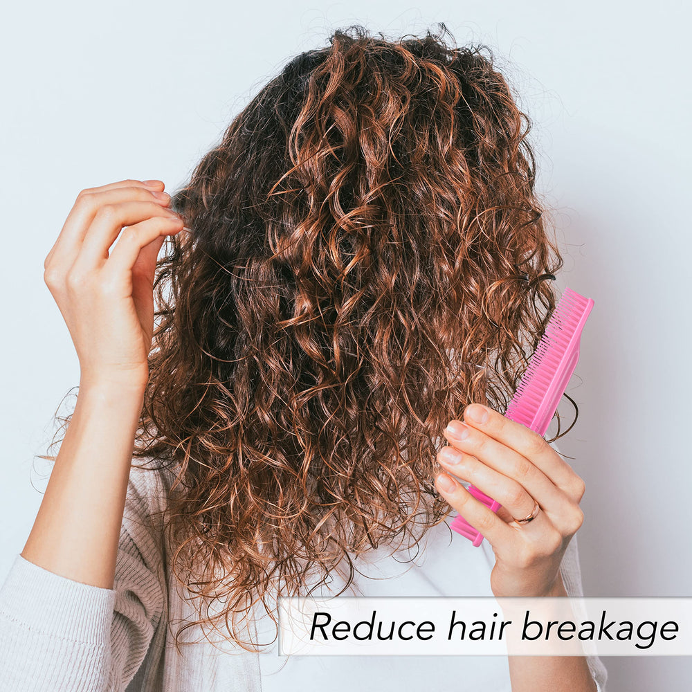 Utilisation idéale sous la douche pour démêler les cheveux humides sans douleur.