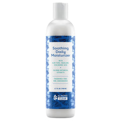 Almond Clear hydratant quotidien — bouteille prête à l’emploi pour une hydratation légère.
