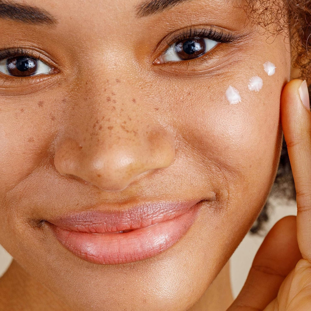 Alpha Skin Care: ingrédients et vitamines hydratants pour nourrir la peau.