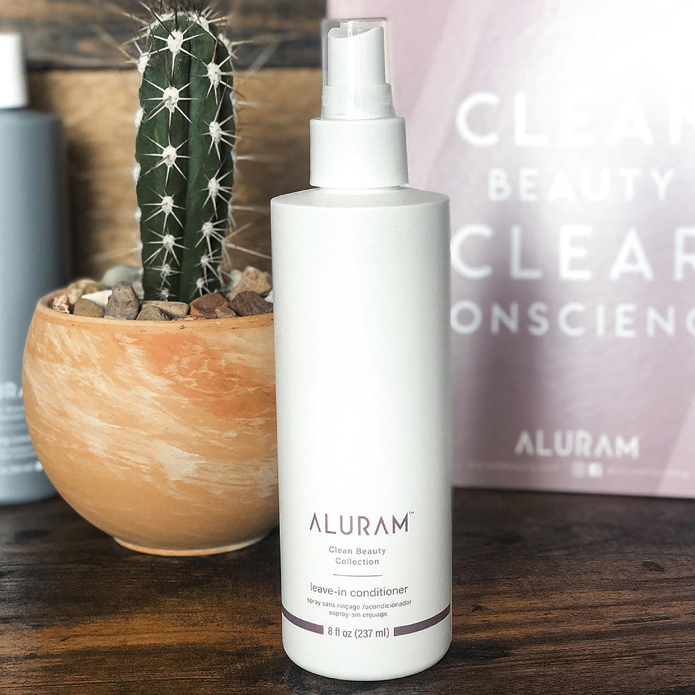 ALURAM eau de coco démêlage rapide grâce au spray léger.