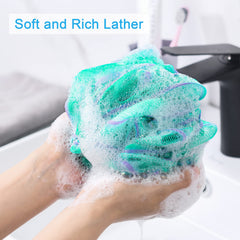 AmazerBath Loofah: maillage dense qui génère une mousse riche avec peu de savon.