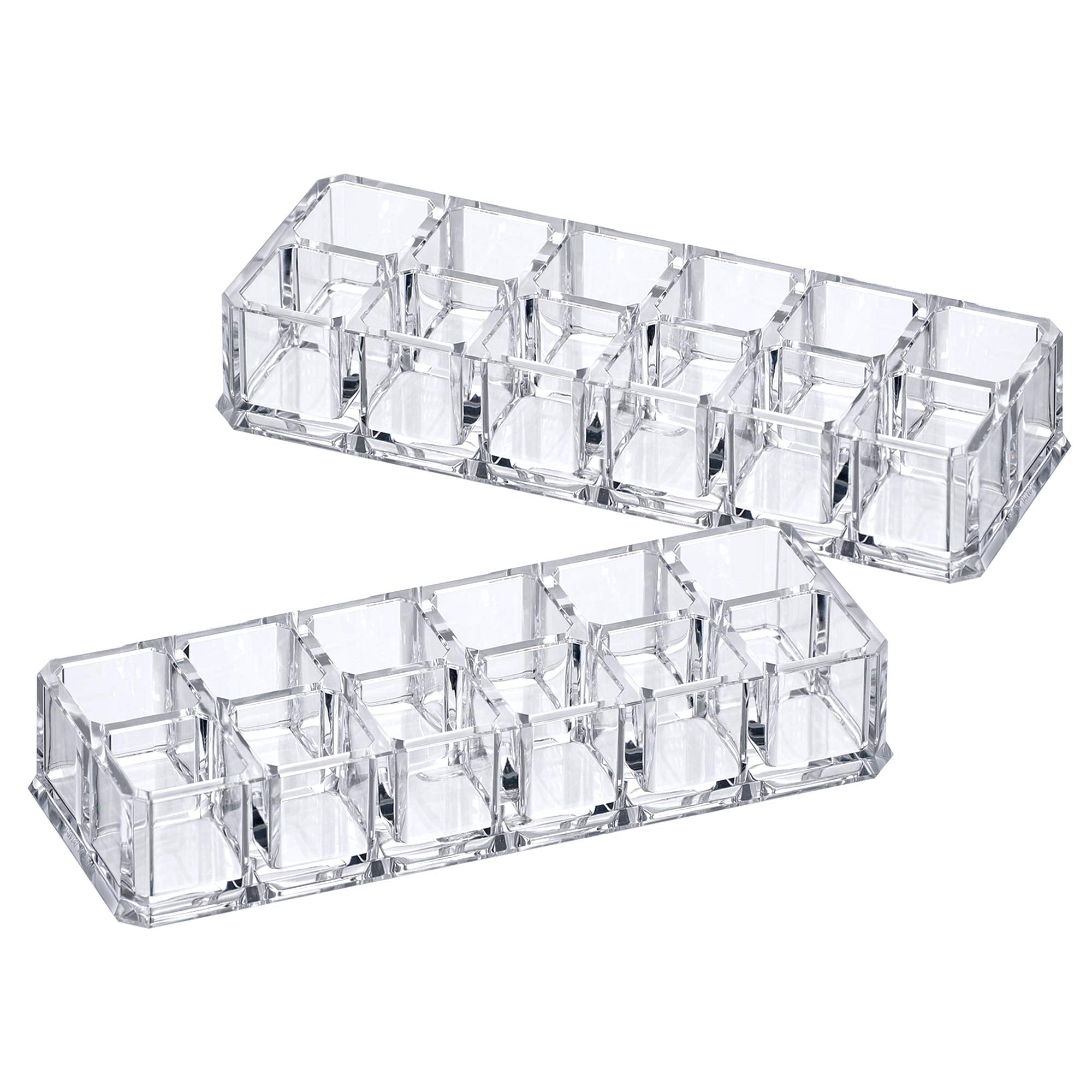Amazing Abby Charm sur coiffeuse: design moderne et cristal clair pour espace beauté.