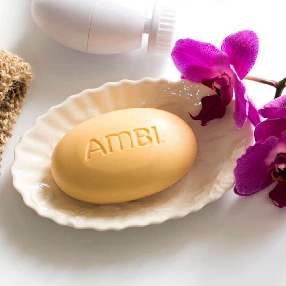 Savon Ambi: barre solide pratique pour la douche familiale.