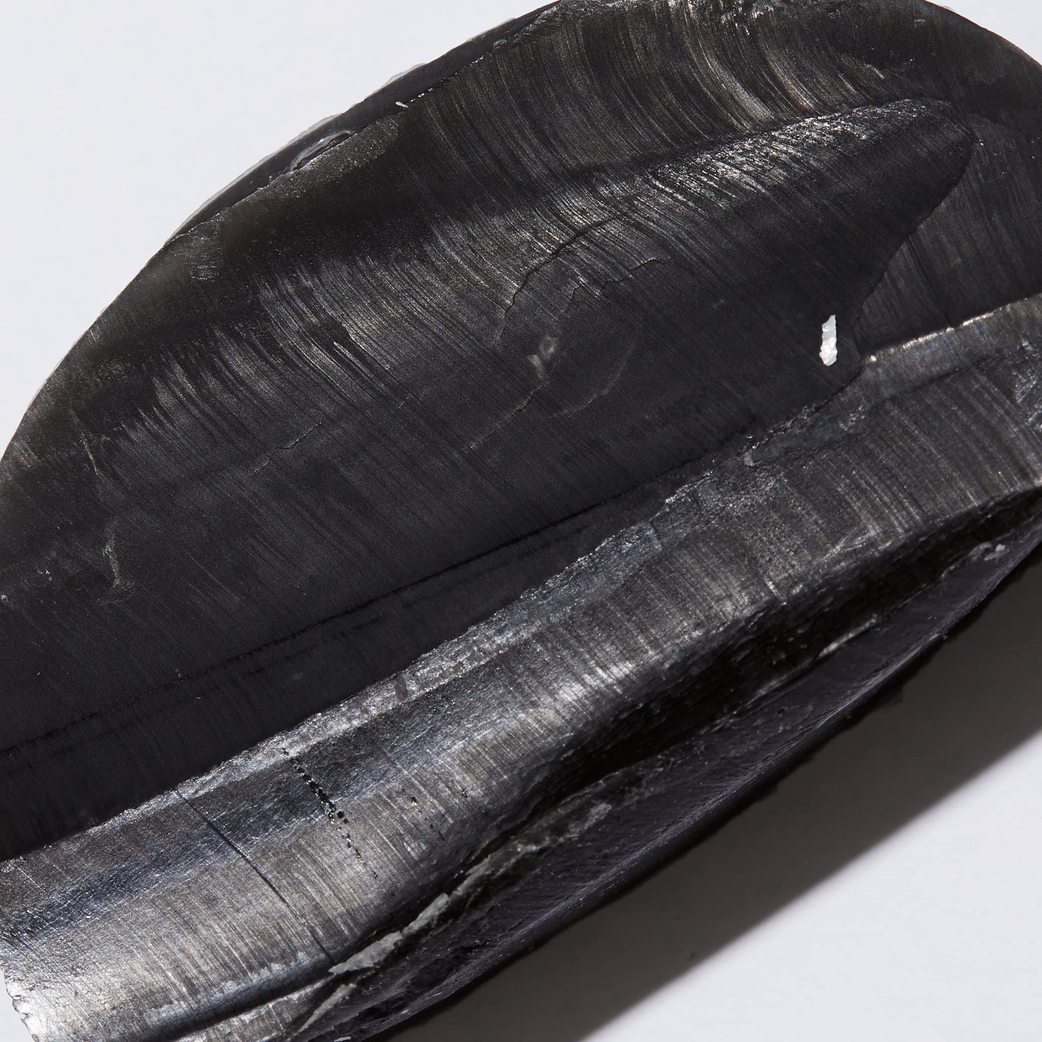 Ambi Savon Noir Karité – emballage simple et pratique.