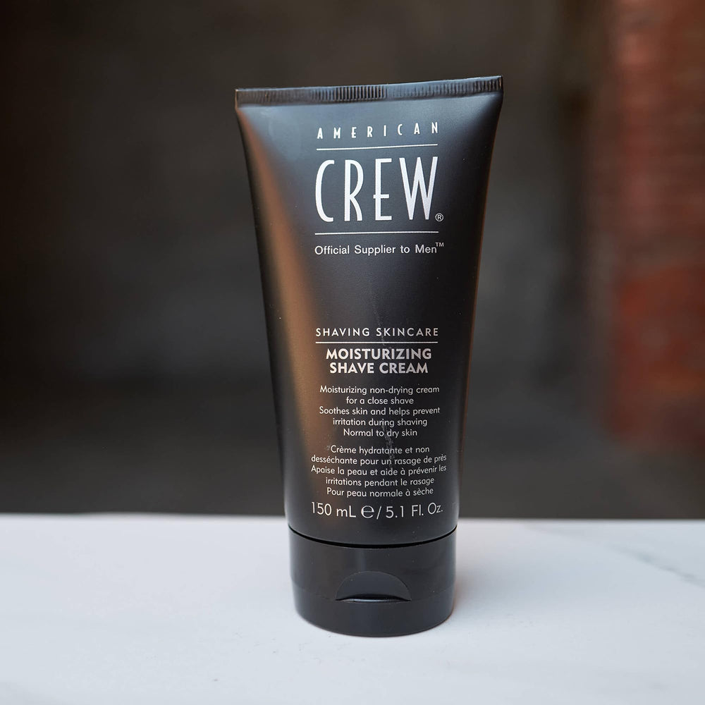 AMERICAN CREW crème de rasage: soin apaisant qui peut réduire les irritations.