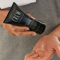 Application facile sur barbe fine avec le gel AMERICAN CREW.