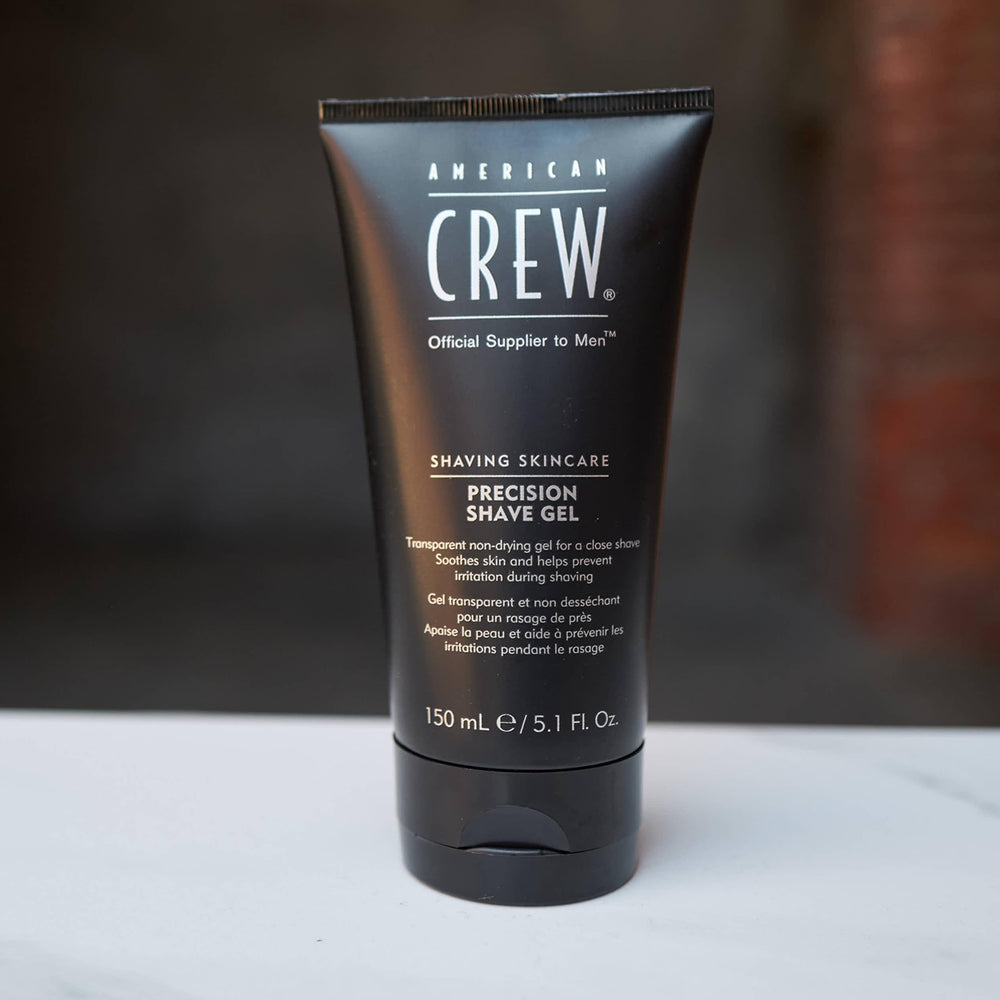 Rasage propre et confortable grâce au gel de rasage AMERICAN CREW.