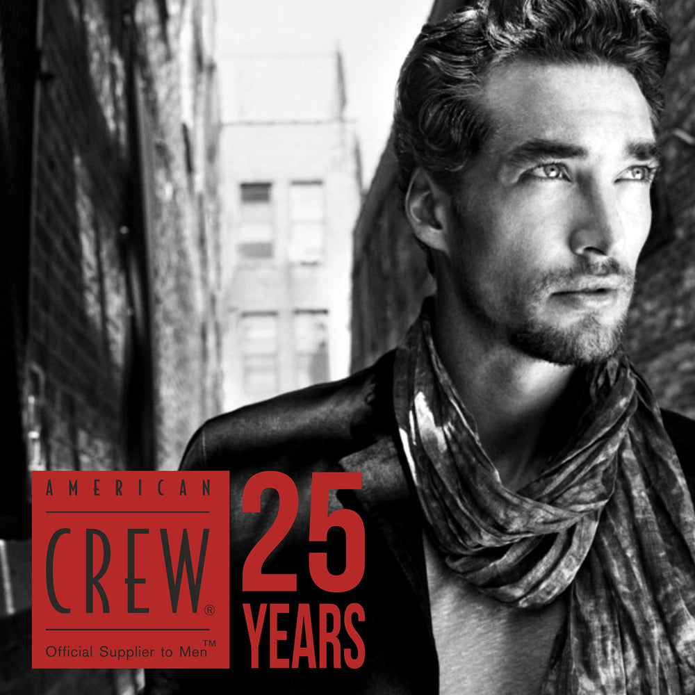 Démonstration d'application de la Mousse TechSeries d'American Crew sur cheveux.