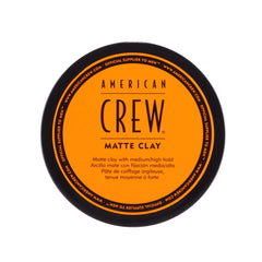 Pâte coiffante mate American Crew pour une tenue durable et un look texturé.