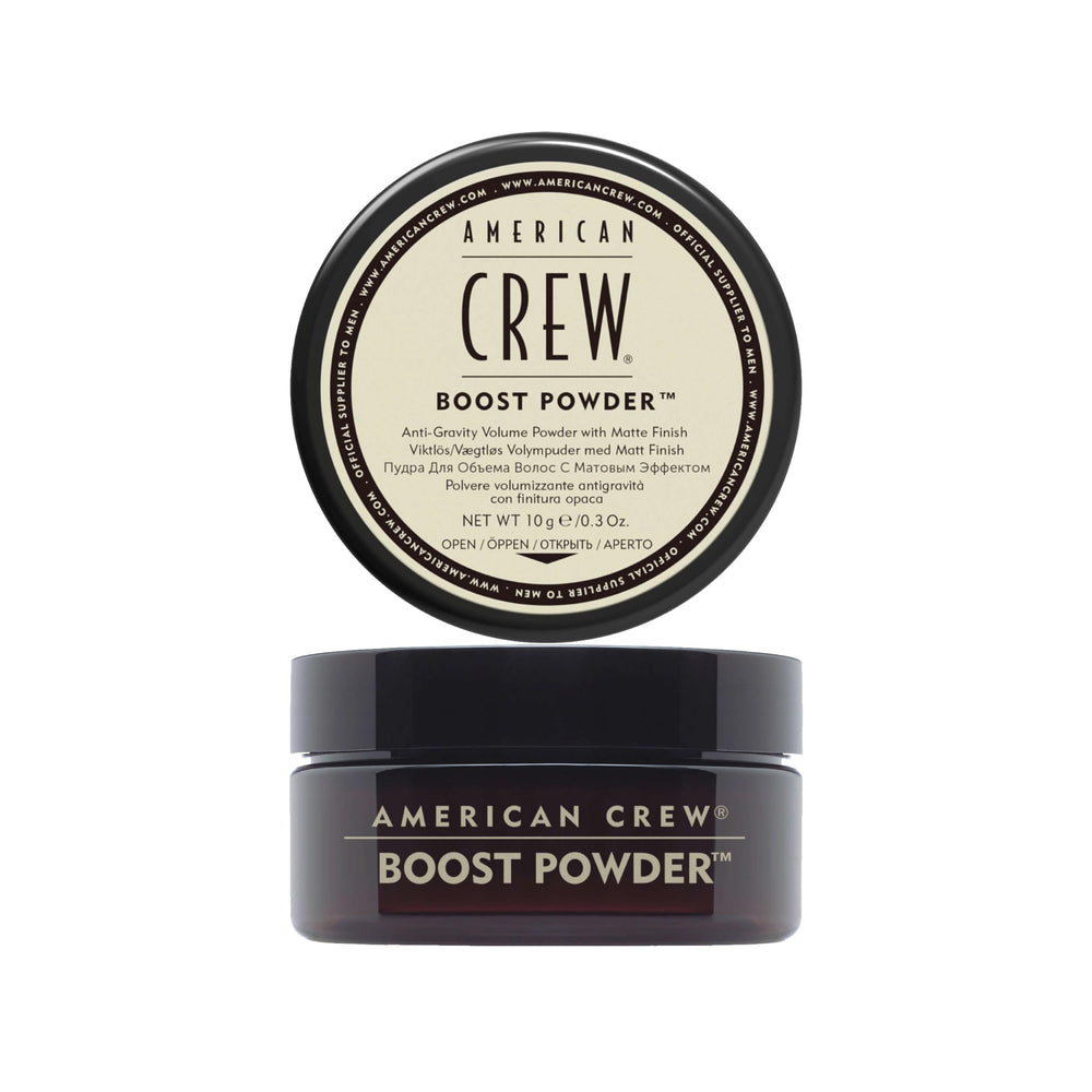 American Crew Poudre Boost soulève les racines pour un volume durable.