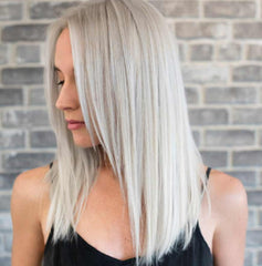 AMOTAOS Pulp Riot ICY, base bleu-violet sur cheveux pré-éclaircis.
