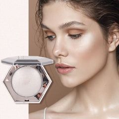 AMY'S DIARY illuminateur visage éclat pour un effet lumineux naturel.