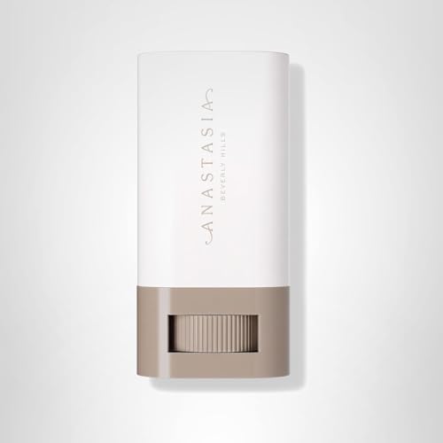 Routine maquillage quotidienne avec Beauty Balm Serum, résultat léger et radieux.