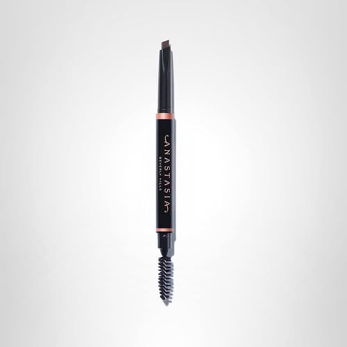 Anastasia Beverly Hills assure une finition polie après chaque application.