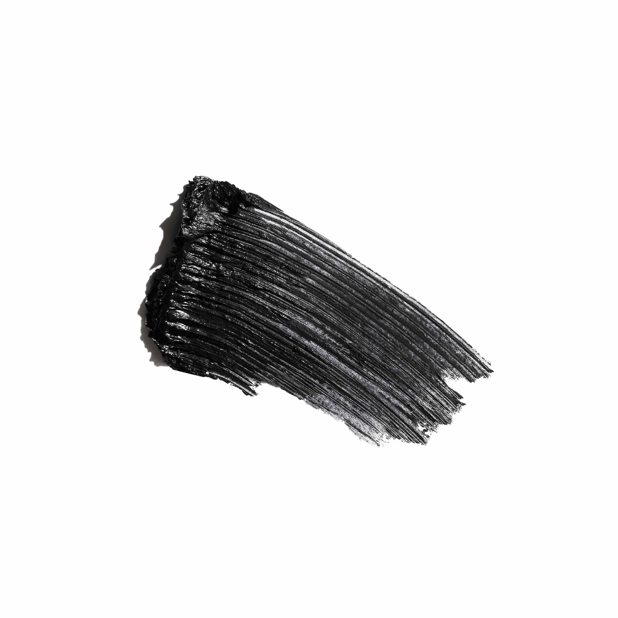 Anastasia Beverly Hills Deluxe Mini Lash Sculpt – gros plan sur le regard et cils volumineux