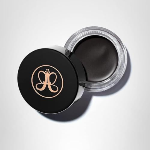 Solution tout-en-un pour remplir et discipliner les sourcils.