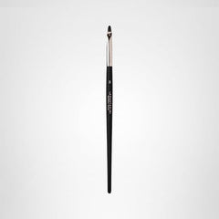 Pinceau n°3 d'Anastasia Beverly Hills pour précision sur les lèvres.