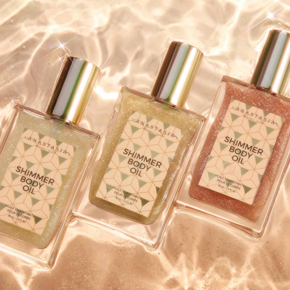 Anastasia Beverly Hills Shimmer Body Oil Rose Gold, lumière naturelle accentue l'éclat sur la peau