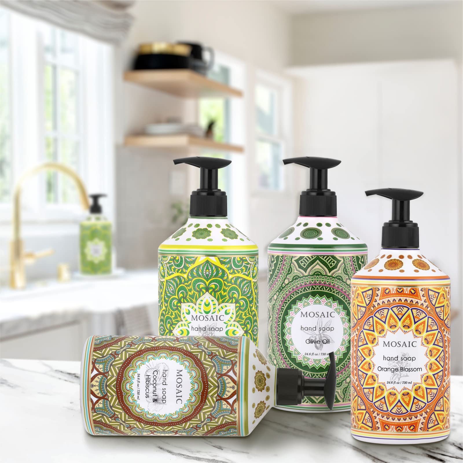 Bouteille savon AnatoliaDaphne avec pompe, design chic, pratique en cuisine et salle de bains.
