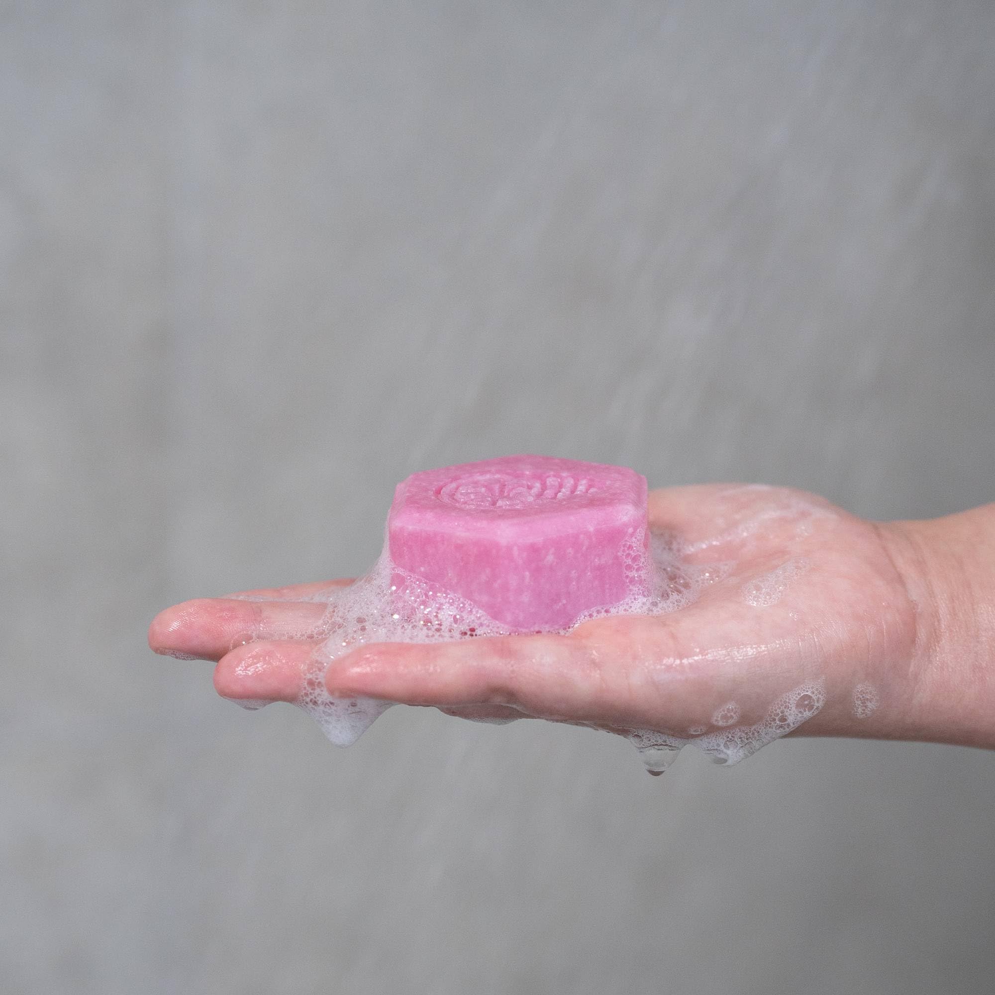 Utilisation quotidienne ANIHANA, douceur et hydratation.