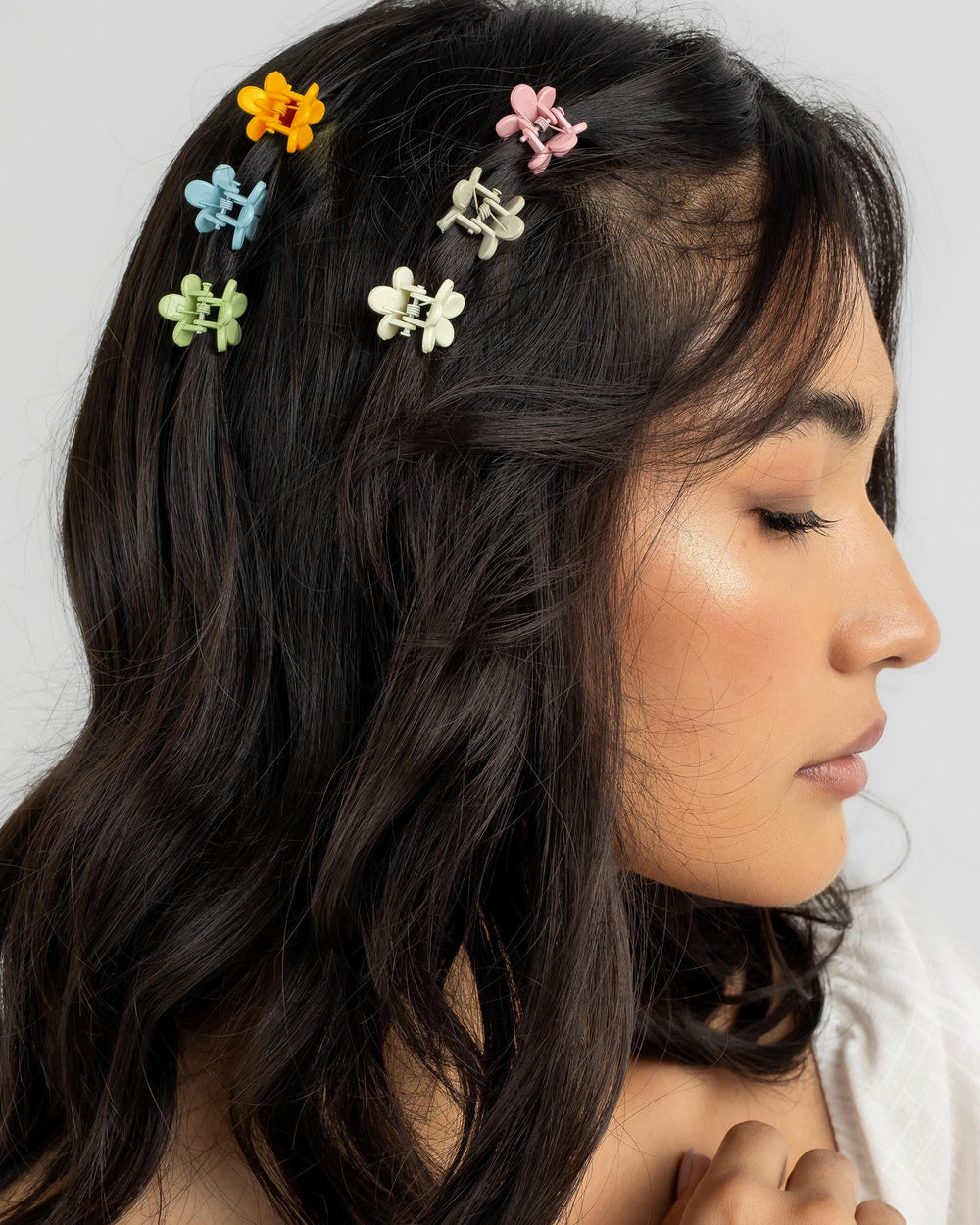 AOENJIE pinces fleurs mini, facile à utiliser pour créer des styles variés.