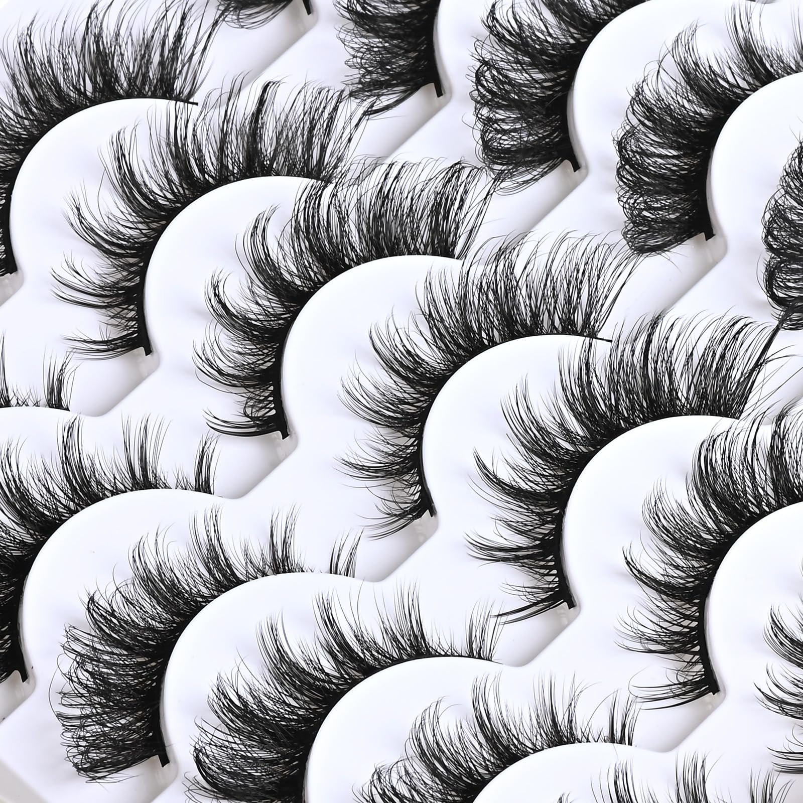 APCYUST cils-wispy-3d-glam : transition fluide du quotidien au glam.