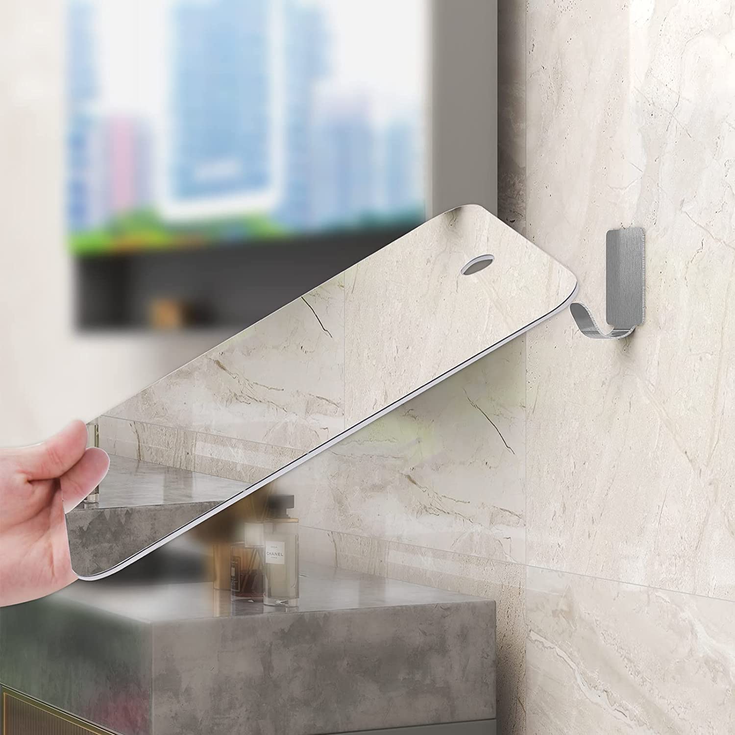 Grand format APHUIME Deluxe, miroir de salle de bains pratique et polyvalent.