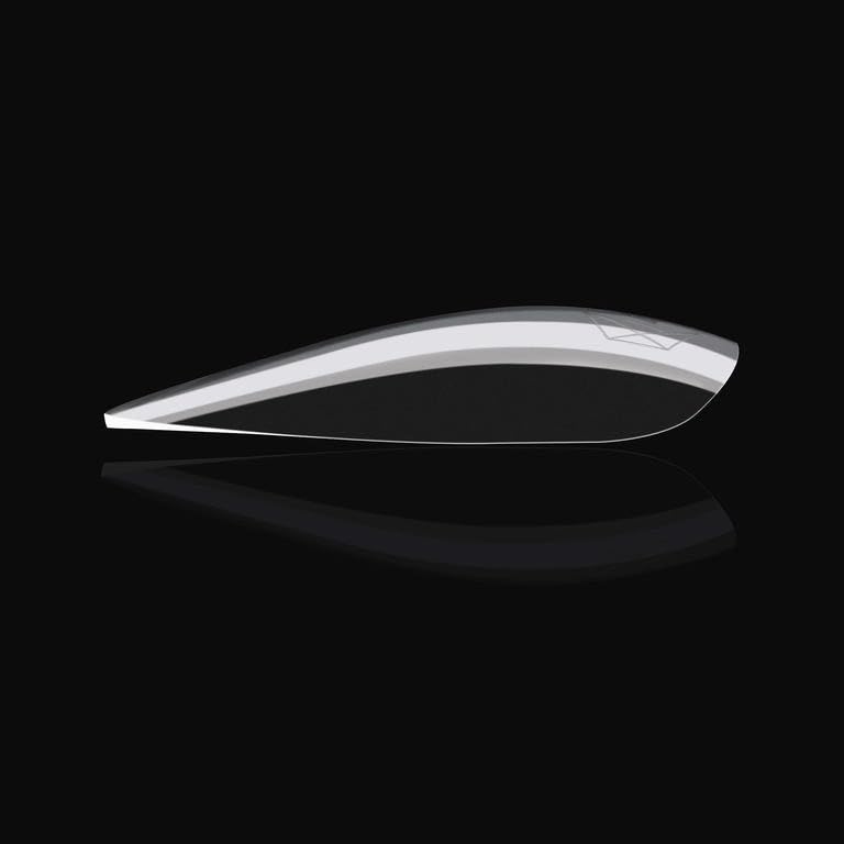 APRÉS Gel-X Amande: enlèvement sans effort grâce à l’acétone.