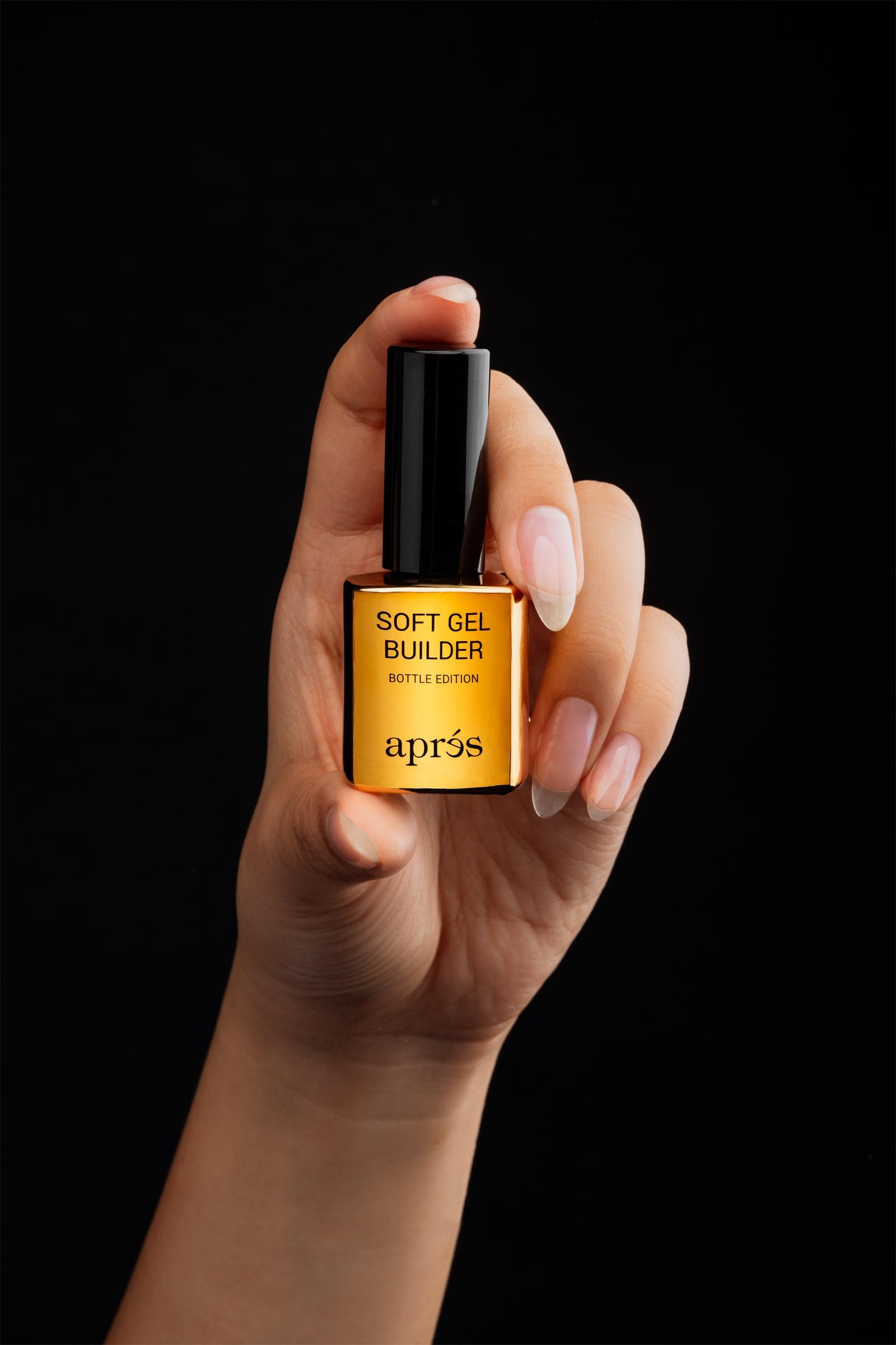 APRÉS Soft Gel Builder utilisation professionnelle et à domicile pour des manucures fiables.