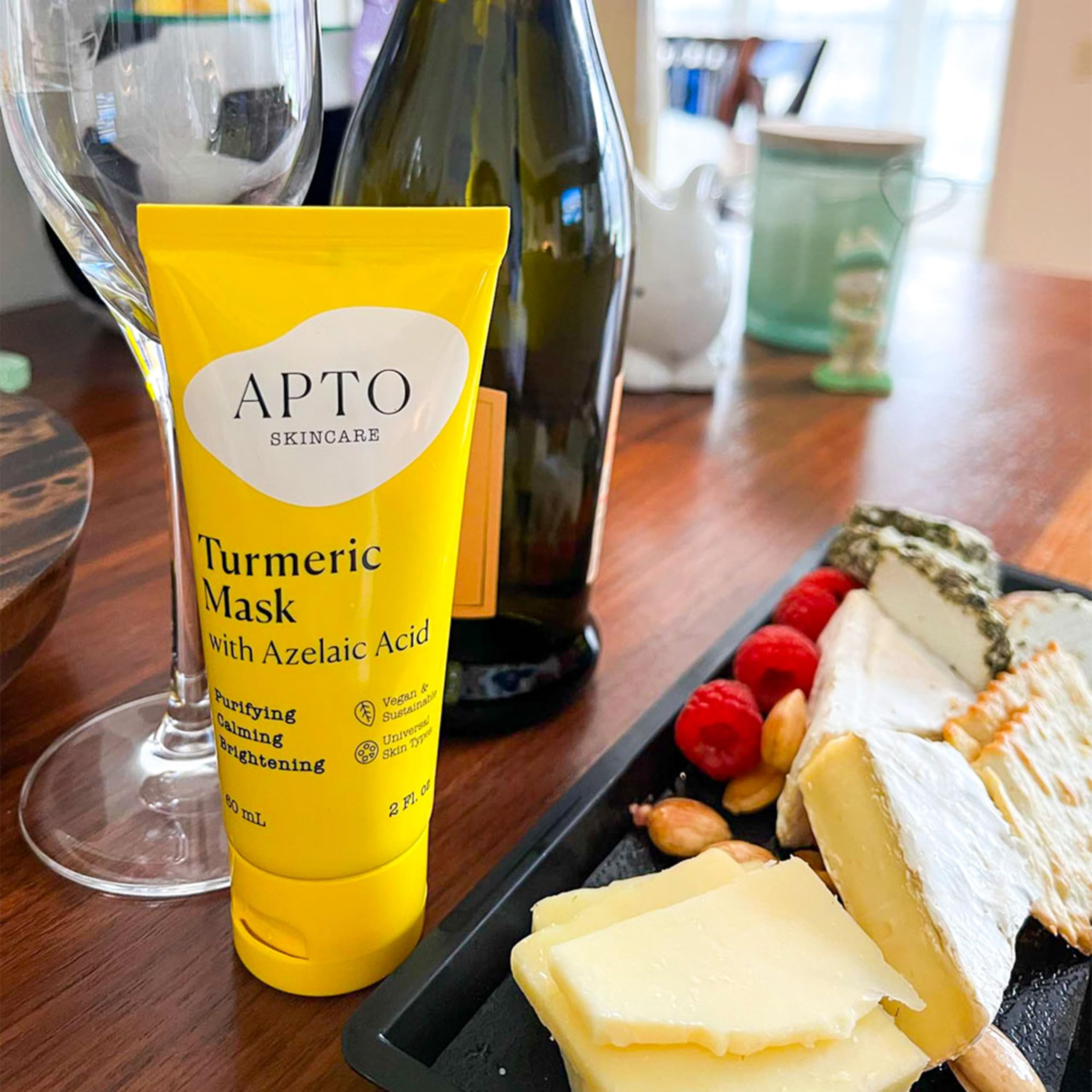 APTO Texture crème – masque riche enveloppant la peau.