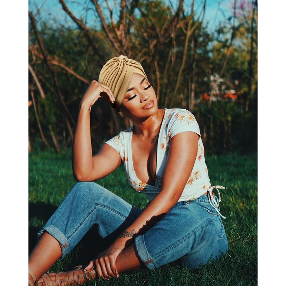 AQOKKA turban disponible en coloris variés pour assortir les tenues.