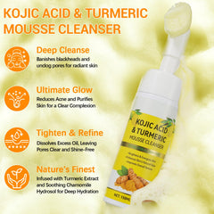 A r b c r n Mousse Nettoyante au Curcuma — texture mousse légère prête au nettoyage.