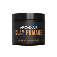 Arcadian Grooming Clay Pomade dans son pot, finition matte et tenue durable.