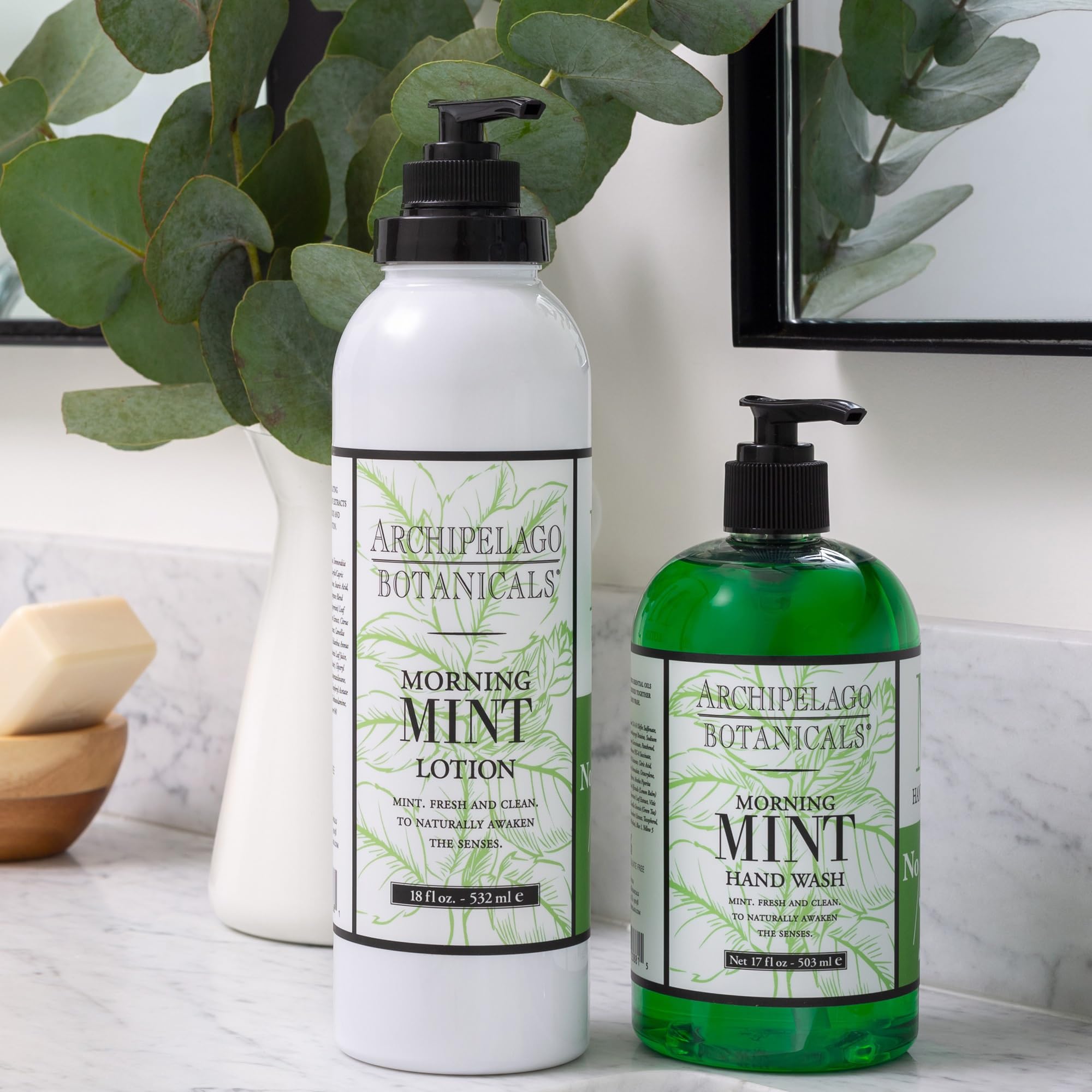 Lotion Matin Menthe d'Archipelago Botanicals, application-massage – soin corporel facile et efficace.