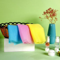 ARCH&M maillage polyester-nylon, douceur tactile et exfoliation efficace.