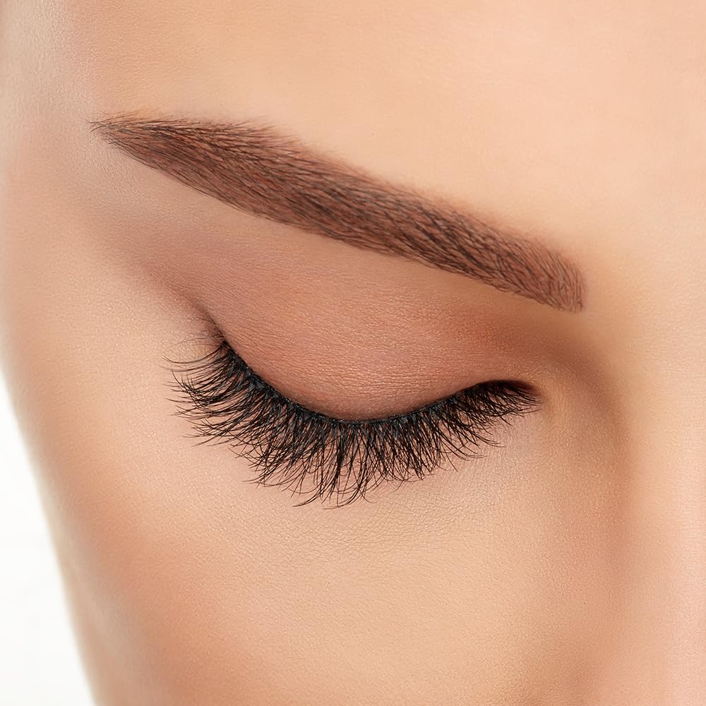 Ardell Naked 421 – effet naturel qui peut intensifier le regard sans effort.
