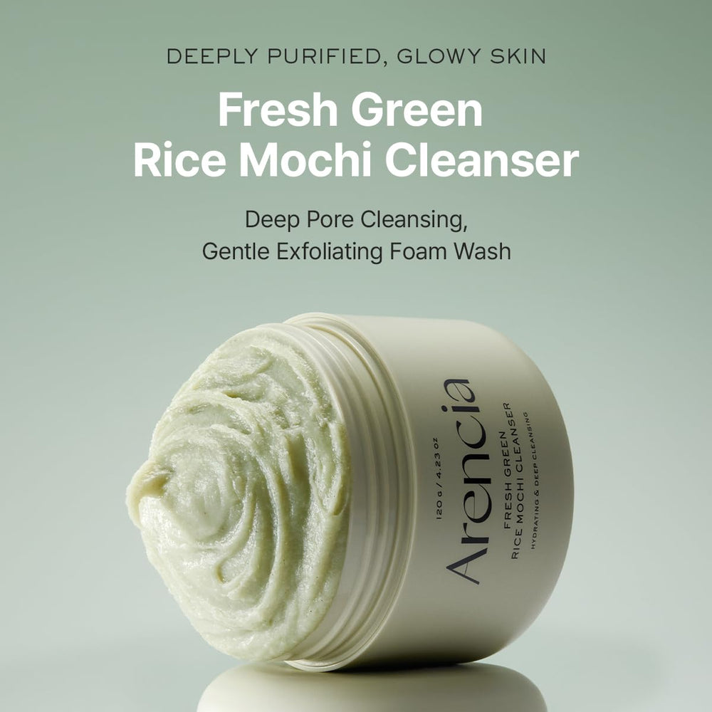 ARENCIA nettoyant visage riz mochi; texture mousse légère pour exfolier en douceur.
